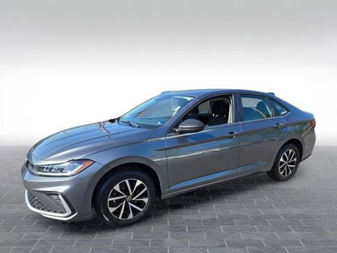 Used 2025 Volkswagen Jetta S FWD image 3