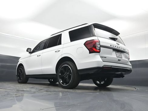 Used 2023 Ford Expedition Limited AWD/4WD image 48