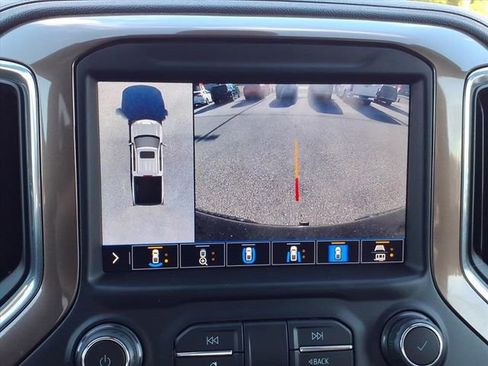 Used 2020 Chevrolet Silverado 1500 High Country w/ Technology Package image 4