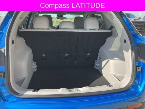 Used 2022 Jeep Compass Latitude image 16