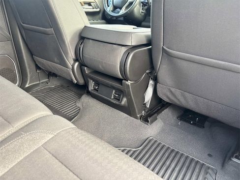 Used 2024 Chevrolet Silverado 2500 LT image 15