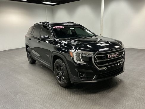 Used 2024 GMC Terrain AT4 w/ LPO, Floor Liner Package AWD/4WD image 7