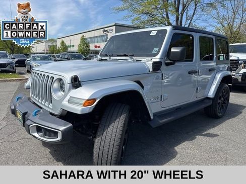 Used 2023 Jeep Wrangler Unlimited Sahara w/ Cold Weather Group AWD/4WD image 3