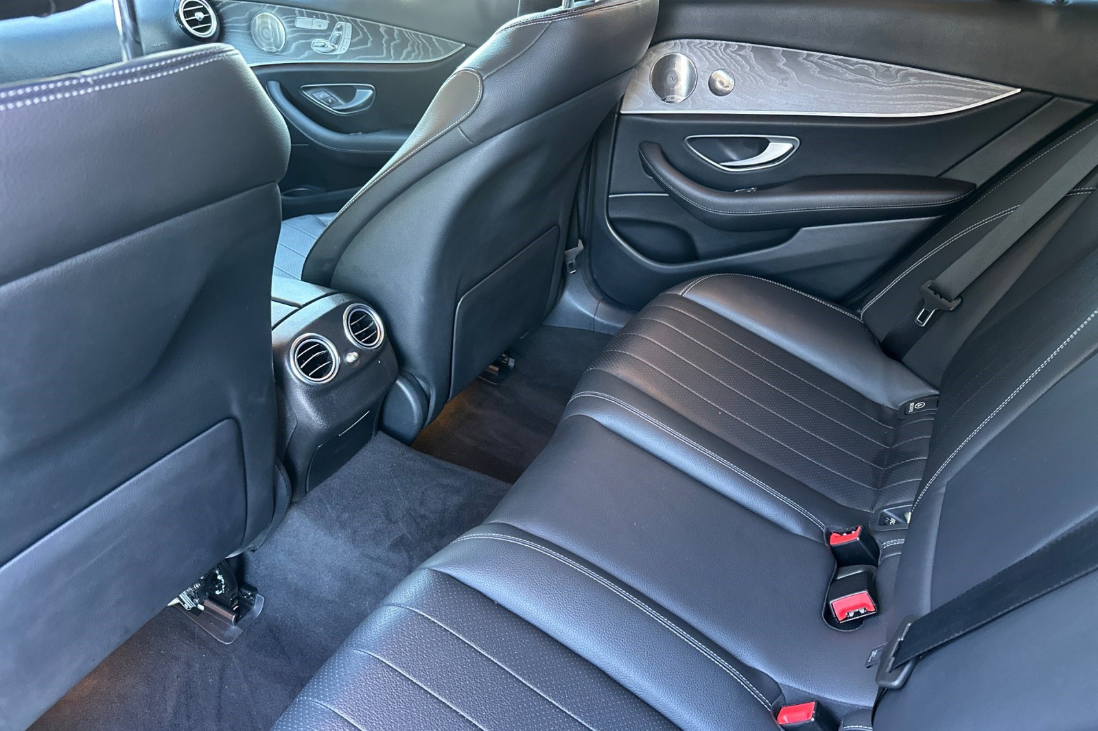 Used 2023 Mercedes-Benz E 350 Sedan image 15