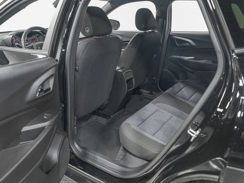 Used 2024 Chevrolet Trax RS w/ Driver Confidence Package FWD image 28