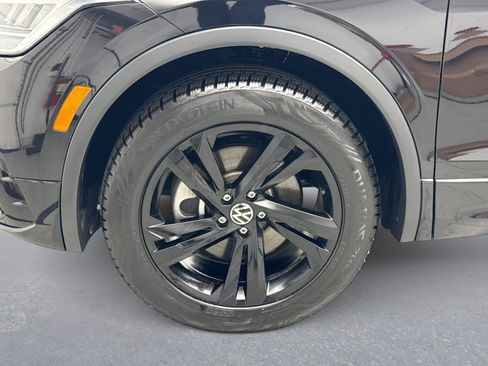 Used 2024 Volkswagen Tiguan SE R-Line image 21