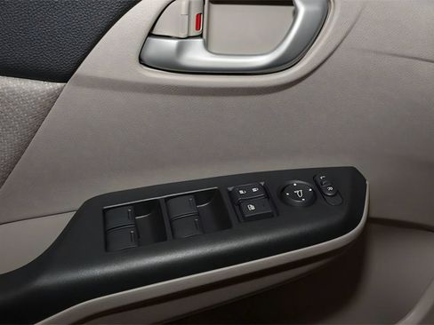 Used 2013 Honda Civic LX image 17