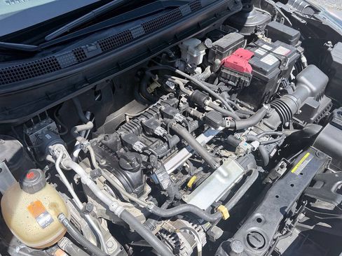 Used 2020 Nissan Kicks S FWD image 12