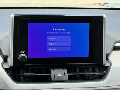 Used 2025 Toyota RAV4 XLE w/ Convenience Package FWD image 17