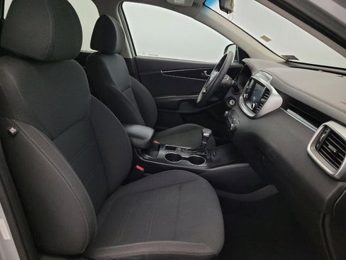 Used 2019 Kia Sorento LX AWD/4WD image 21