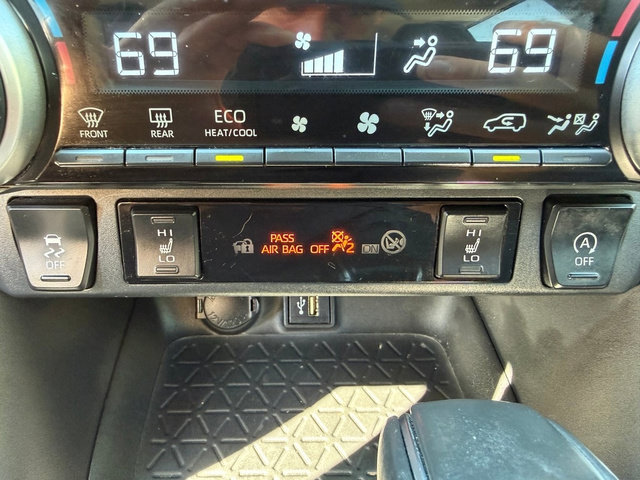 Certified 2023 Toyota RAV4 XLE Premium AWD/4WD image 26
