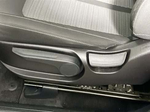 Used 2022 Kia Sorento LX image 15