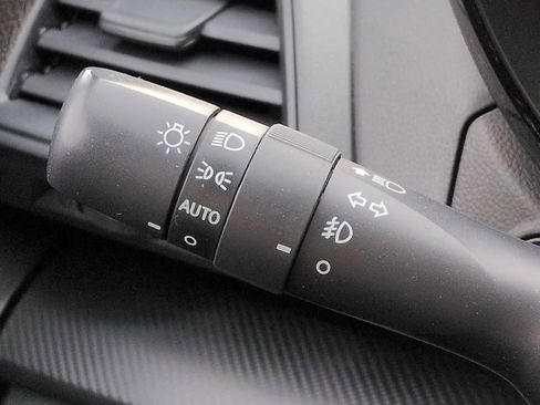 Used 2023 Subaru Impreza Premium image 27