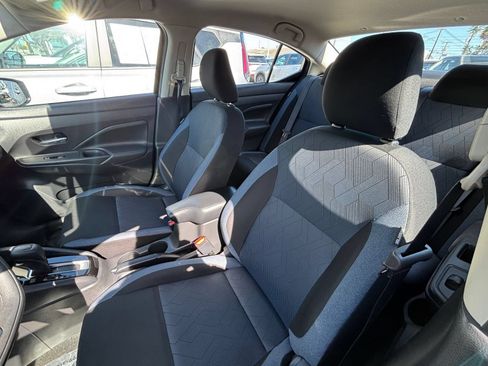 Used 2025 Nissan Versa SV FWD image 27