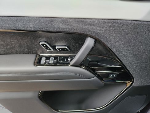 New 2026 Land Rover Range Rover Sport Dynamic SE AWD/4WD image 15