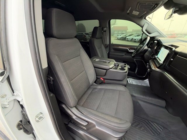 Used 2025 Chevrolet Silverado 2500 LT AWD/4WD image 32