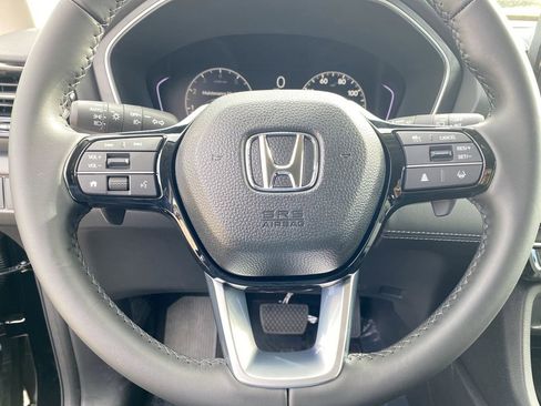 New 2025 Honda Pilot Touring image 19