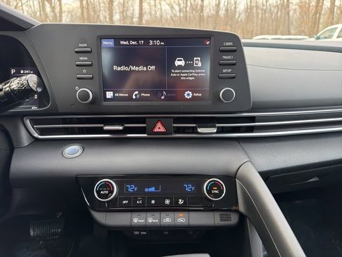 Certified 2023 Hyundai Elantra SEL w/ Cargo Package image 22