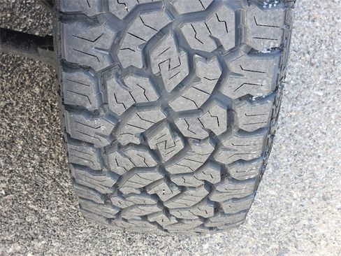 Used 2022 Ford F250 XLT w/ FX4 Off-Road Package image 11