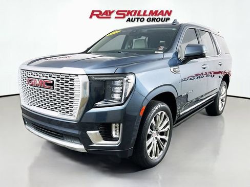 Used 2021 GMC Yukon Denali w/ Denali Premium Package AWD/4WD image 3