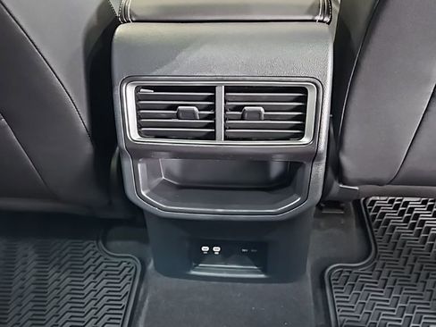 New 2026 Volkswagen Atlas Cross Sport SE AWD/4WD image 18