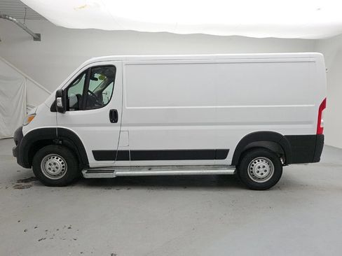 Used 2025 RAM ProMaster 2500 w/ U-Haul Equipment Group FWD image 8