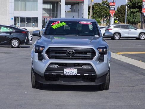 Certified 2025 Toyota Tacoma SR5 AWD/4WD image 2