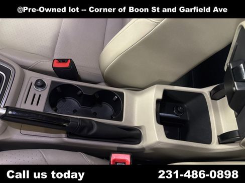 Used 2016 Volkswagen Golf S FWD image 25