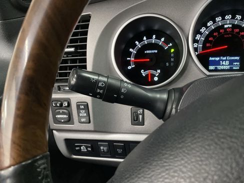 Used 2013 Toyota Tundra Platinum image 23