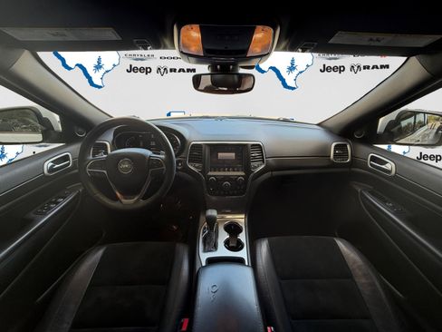 Certified 2017 Jeep Grand Cherokee Altitude RWD image 12