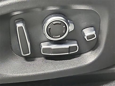 Used 2020 Jaguar F-PACE R-Sport image 26