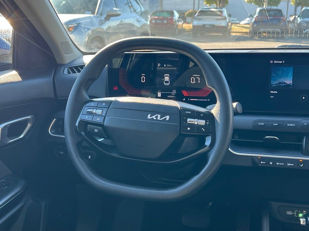 Certified 2025 Kia K4 FWD image 16