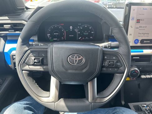 Used 2026 Toyota Tacoma TRD Off-Road w/ TRD Off Road Upgrade Package AWD/4WD image 17