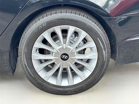 Used 2015 Hyundai Sonata Limited w/ Option Group 05 FWD image 33