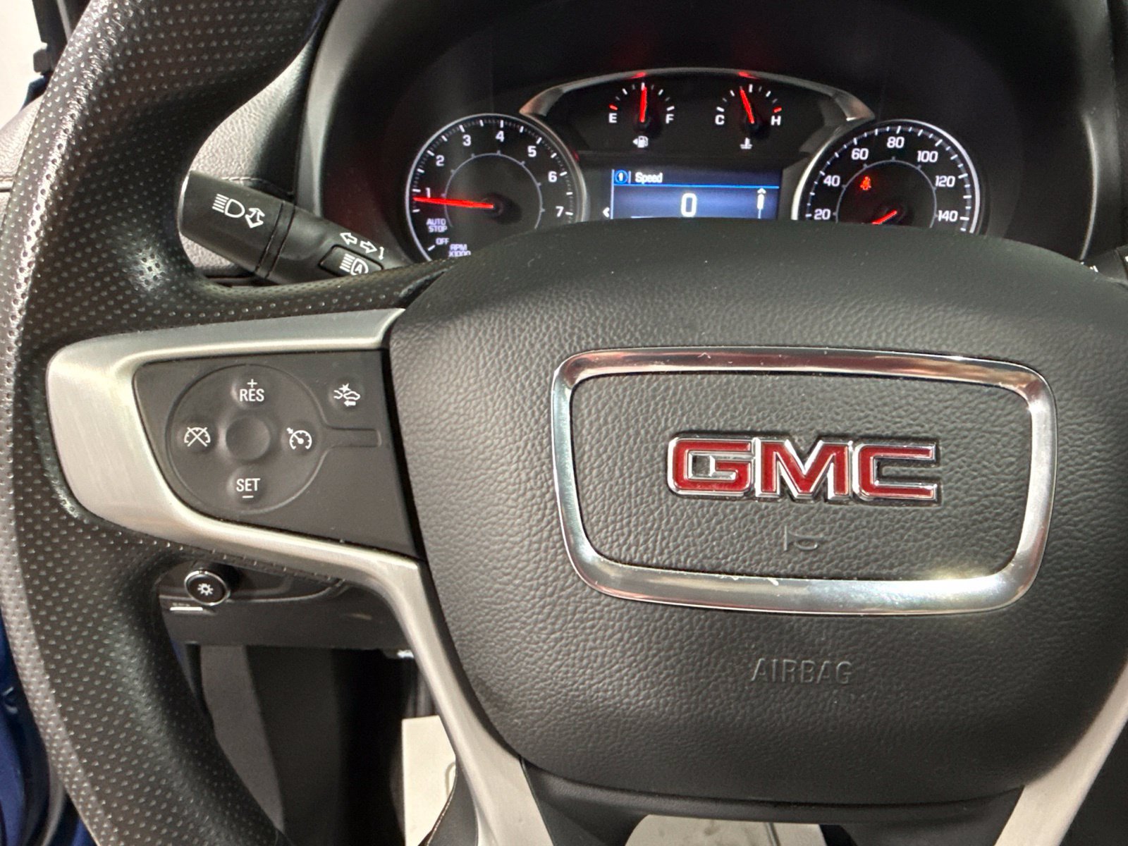 Used 2024 GMC Terrain SLE FWD image 30