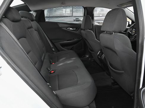 Used 2016 Chevrolet Malibu LT FWD image 34
