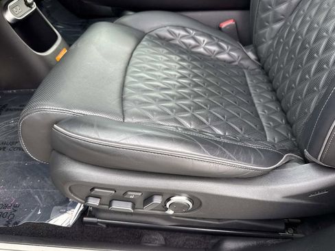 Used 2024 Genesis GV60 Performance AWD/4WD image 31