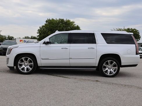 Used 2016 Cadillac Escalade ESV Premium AWD/4WD image 8