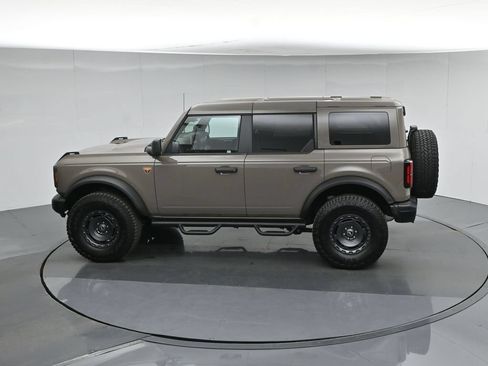 Used 2025 Ford Bronco Badlands w/ Sasquatch Package AWD/4WD image 56
