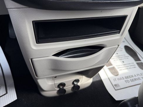 Used 2015 Chrysler Town & Country Touring-L w/ Driver Convenience Group FWD image 34