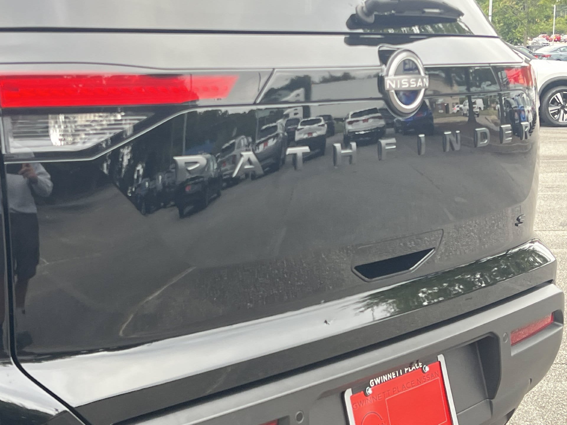 Certified 2022 Nissan Pathfinder S w/ Cargo Package FWD image 31