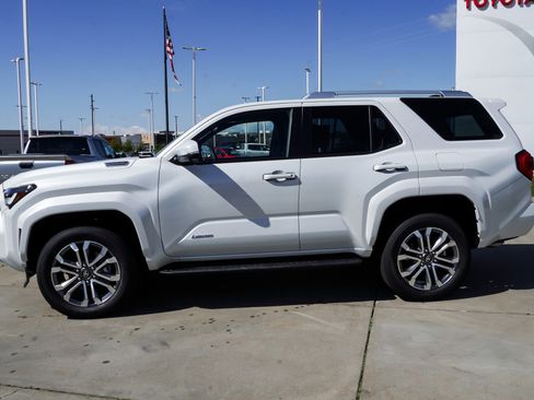 New 2026 Toyota 4Runner Limited AWD/4WD image 5