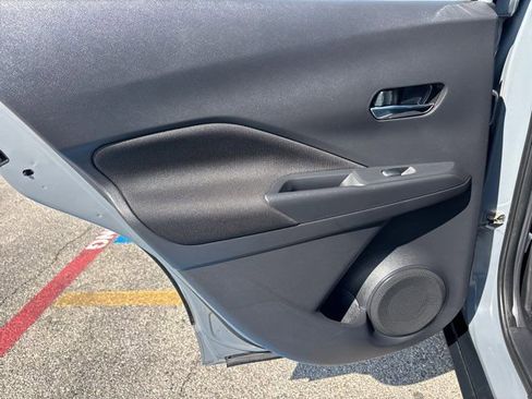 Used 2021 Nissan Kicks SV FWD image 21