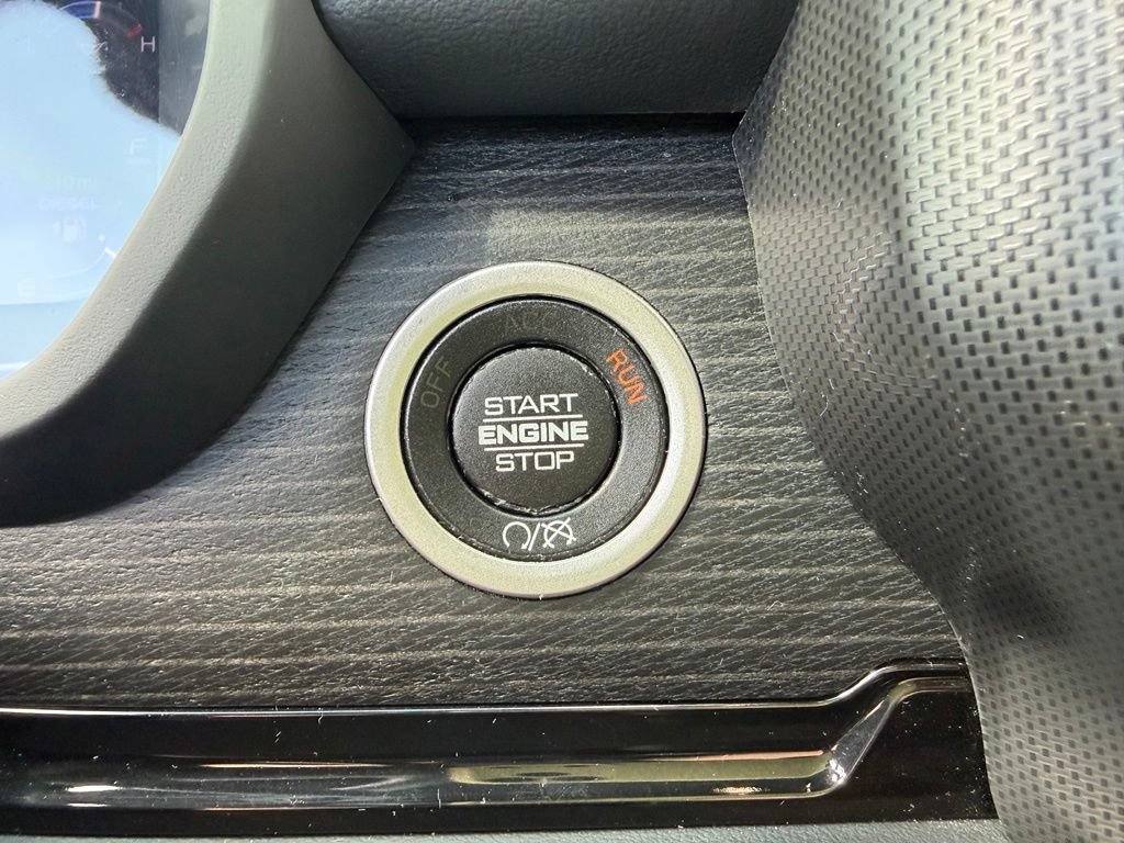 Used 2024 RAM 2500 Limited AWD/4WD image 13