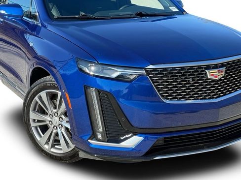 Certified 2025 Cadillac XT6 Premium Luxury image 10