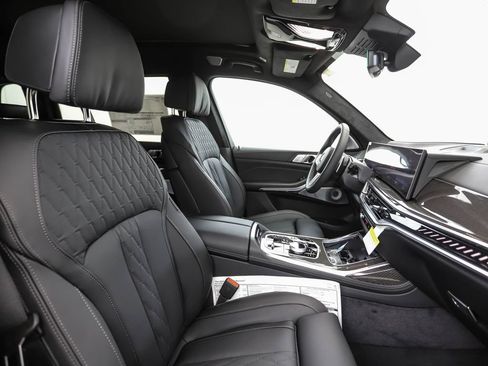 New 2027 BMW X7 M60i AWD/4WD image 39