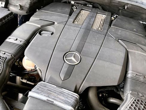 Used 2017 Mercedes-Benz GLS 450 4MATIC image 31