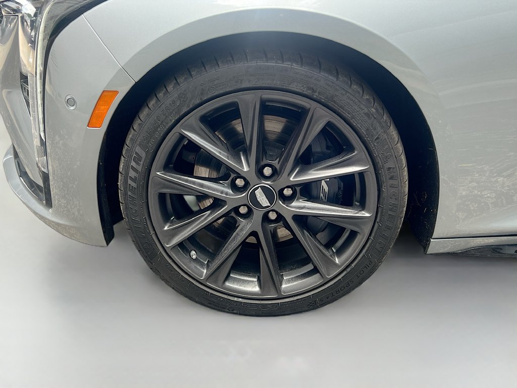 Used 2025 Cadillac CT5 V w/ Technology Package RWD image 32