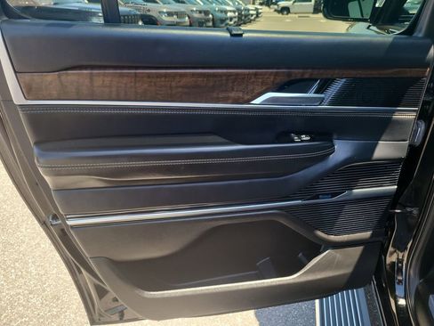 Certified 2024 Jeep Grand Wagoneer L 4WD image 12