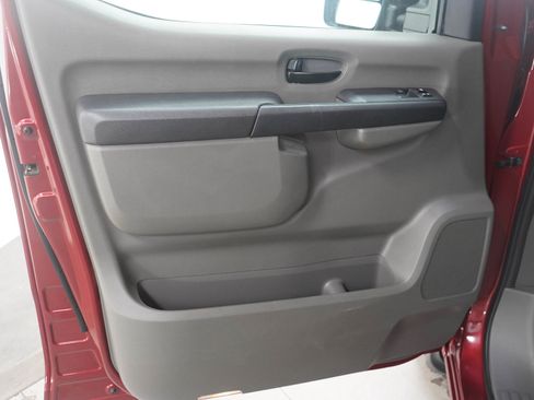 Used 2019 Nissan NV 3500 SL image 16
